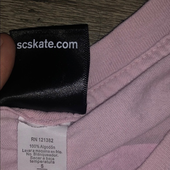 SANTA CRUZ pink t-shirt - Picture 2 of 3